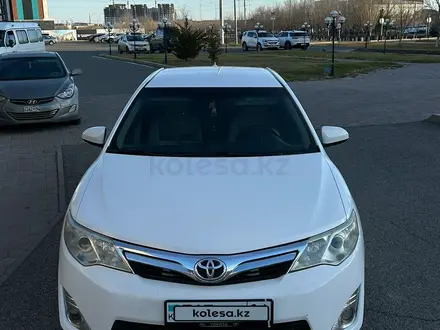 Toyota Camry 2013 года за 7 650 000 тг. в Атырау – фото 2