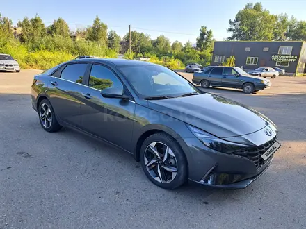 Hyundai Elantra 2022 года за 10 800 000 тг. в Усть-Каменогорск