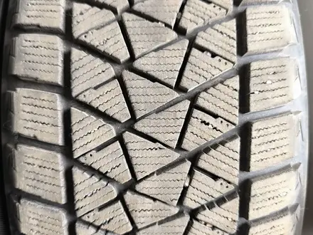 Комплект дисков с зимней резиной Bridgestone BLIZZAK DM-V2 225/55R18 за 300 000 тг. в Алматы – фото 7