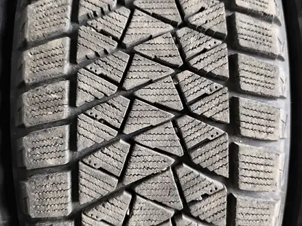 Комплект дисков с зимней резиной Bridgestone BLIZZAK DM-V2 225/55R18 за 300 000 тг. в Алматы – фото 9