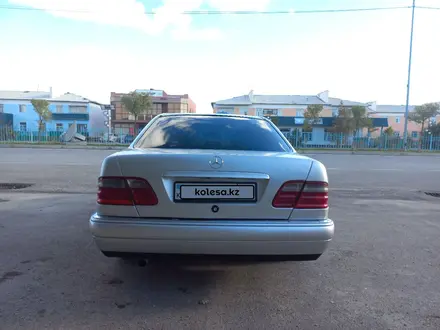 Mercedes-Benz E 230 1996 года за 2 000 000 тг. в Шаульдер – фото 7