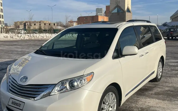 Toyota Sienna 2011 годаfor8 000 000 тг. в Астана