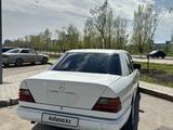 Mercedes-Benz E 220 1993 года за 1 800 000 тг. в Астана – фото 5