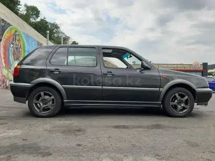 Volkswagen Golf 1995 года за 1 700 000 тг. в Алматы – фото 11