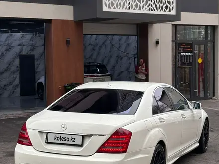 Mercedes-Benz S 500 2006 года за 9 500 000 тг. в Шымкент