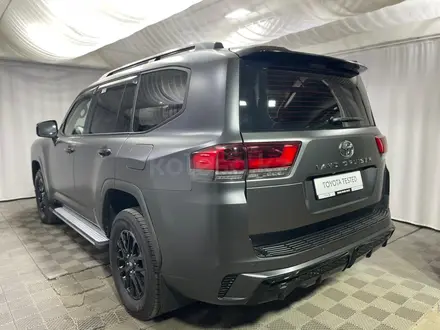 Toyota Land Cruiser Prestige 2022 года за 42 700 000 тг. в Алматы – фото 2