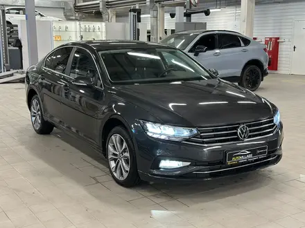 Volkswagen Passat 2021 года за 10 250 000 тг. в Астана – фото 3