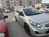 Hyundai Solaris 2013 года за 3 000 000 тг. в Атырау – фото 4