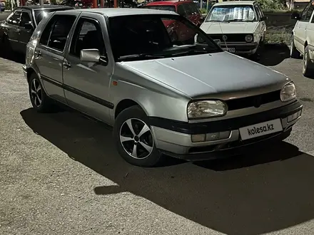 Volkswagen Golf 1996 года за 2 300 000 тг. в Караганда