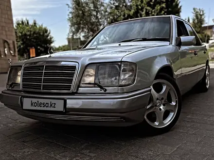 Mercedes-Benz E 280 1995 года за 3 700 000 тг. в Шымкент