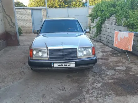 Mercedes-Benz E 260 1989 года за 800 000 тг. в Шымкент