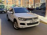 Volkswagen Touareg 2012 года за 8 900 000 тг. в Караганда