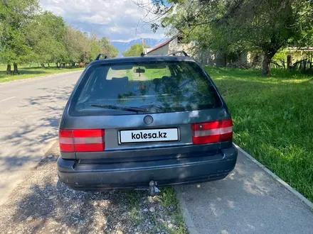 Volkswagen Passat 1996 года за 1 500 000 тг. в Шымкент – фото 4