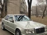 Mercedes-Benz E 200 1994 года за 1 050 000 тг. в Алматы