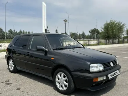 Volkswagen Golf 1995 года за 2 500 000 тг. в Тараз – фото 2