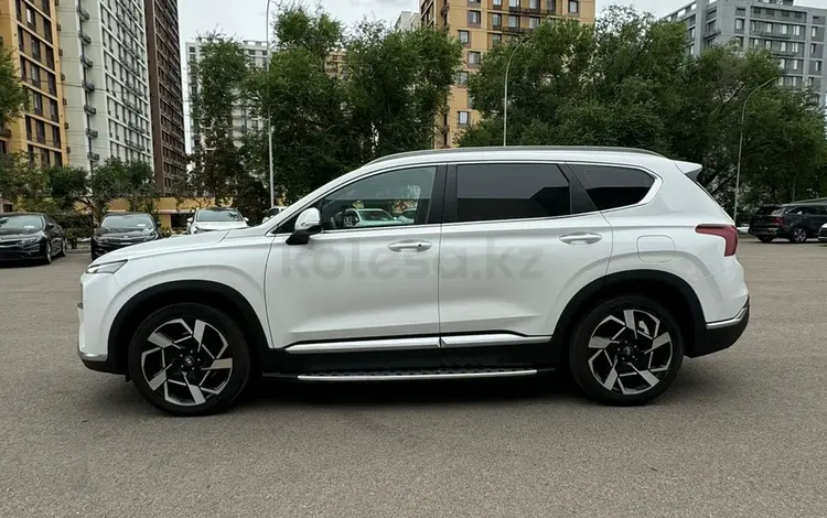 Hyundai Santa Fe 2021 годаfor17 000 000 тг. в Алматы