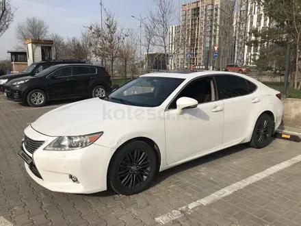 Lexus ES 250 2014 года за 10 000 000 тг. в Алматы