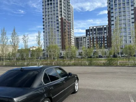 BMW 740 1999 года за 4 000 000 тг. в Астана – фото 2