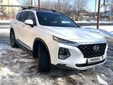 Hyundai Santa Fe 2019 года за 11 999 999 тг. в Уральск – фото 2
