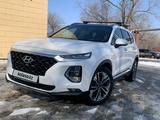 Hyundai Santa Fe 2019 года за 11 999 999 тг. в Уральск
