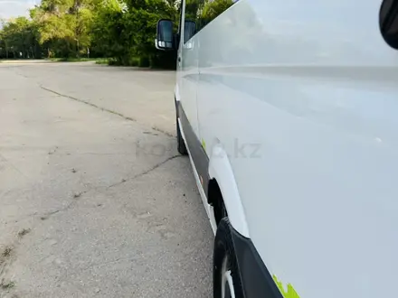 Mercedes-Benz Sprinter 2006 года за 9 500 000 тг. в Алматы – фото 25