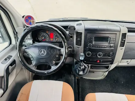 Mercedes-Benz Sprinter 2006 года за 9 500 000 тг. в Алматы – фото 28