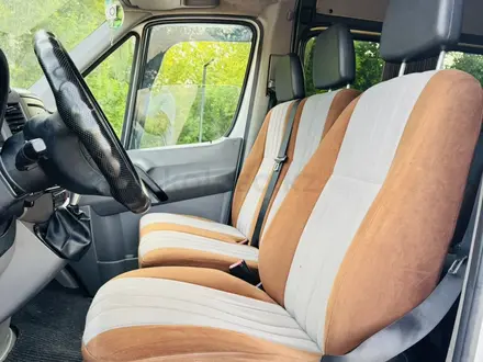 Mercedes-Benz Sprinter 2006 года за 9 500 000 тг. в Алматы – фото 33