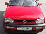 Volkswagen Golf 1994 годаfor1 550 000 тг. в Караганда