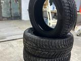 Комплект зимний резины на шипах R16 за 65 000 тг. в Павлодар