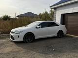 Toyota Camry 2015 года за 10 000 000 тг. в Актобе – фото 3