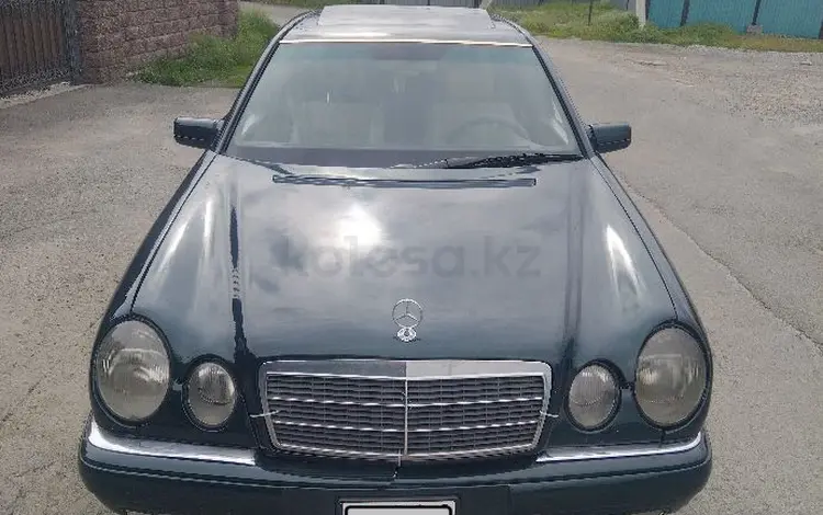 Mercedes-Benz E 230 1996 года за 2 100 000 тг. в Талдыкорган