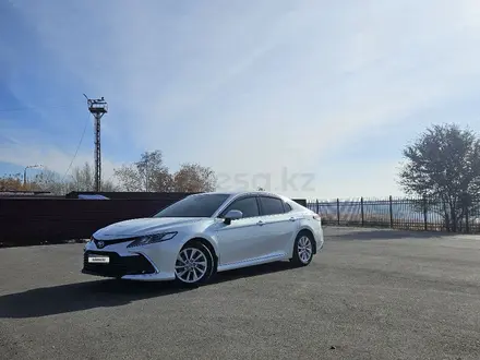 Toyota Camry 2023 года за 16 700 000 тг. в Костанай – фото 68