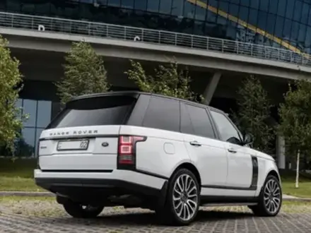 Land Rover Range Rover 2013 года за 23 000 000 тг. в Алматы – фото 10