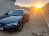 Toyota Camry 2000 года за 3 100 000 тг. в Актау – фото 2