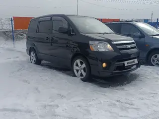 Toyota Noah, 2002