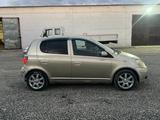 Toyota Vitz 2004 года за 3 000 000 тг. в Караганда – фото 2