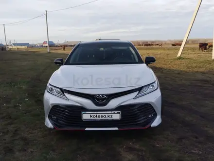 Toyota Camry 2021 года за 15 000 000 тг. в Аксай – фото 2