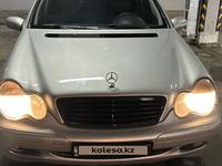 Mercedes-Benz C 200 2000 года за 3 000 000 тг. в Астана