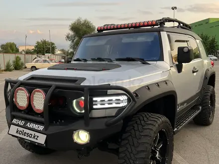 Toyota FJ Cruiser 2007 года за 15 000 000 тг. в Алматы – фото 2