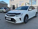 Toyota Camry 2016 года за 11 000 000 тг. в Жанаозен – фото 2