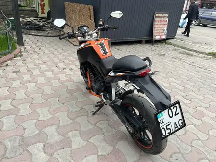 KTM  DUKE 200 2014 года за 1 200 000 тг. в Каскелен – фото 5