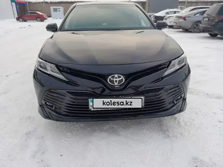 Toyota Camry 2018 года за 11 800 000 тг. в Астана – фото 4