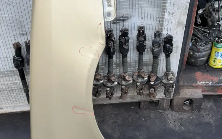 Передние крыло на Toyota Camry 30-35 за 20 000 тг. в Алматы