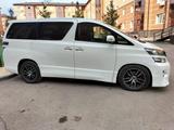 Toyota Vellfire 2012 годаүшін7 800 000 тг. в Караганда – фото 4