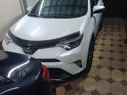 Toyota RAV4 2019 года за 14 000 000 тг. в Шымкент – фото 12