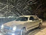 Mercedes-Benz E 320 1996 года за 3 100 000 тг. в Тараз