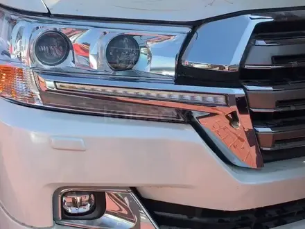 LED накладки на фару хром (поворотники) на Land Cruiser 200 2015- под Lexus за 55 000 тг. в Астана – фото 2