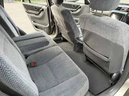 Honda CR-V 1997 года за 3 400 000 тг. в Алматы – фото 29