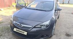 Opel Astra 2012 года за 4 550 000 тг. в Актобе – фото 2