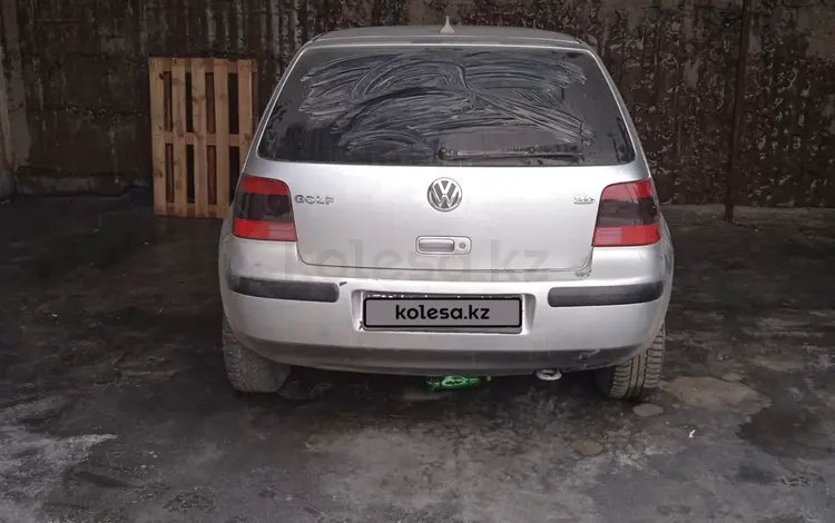 Volkswagen Golf 2000 годаүшін2 500 000 тг. в Жезказган